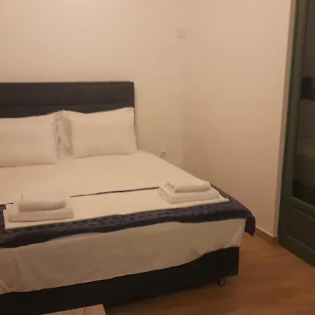 Mythos Apartment *